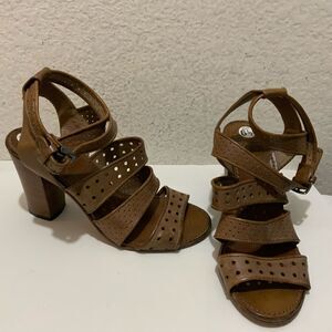 Pantanetti leather strappy ankle strap sandals shoes women's 6.5